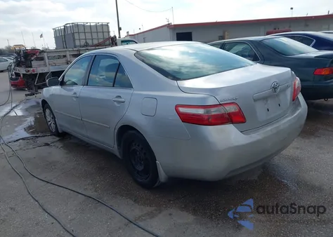 2008 Toyota Camry Le z USA, uszkodzony, nr VIN 4T4BE46K08R037100